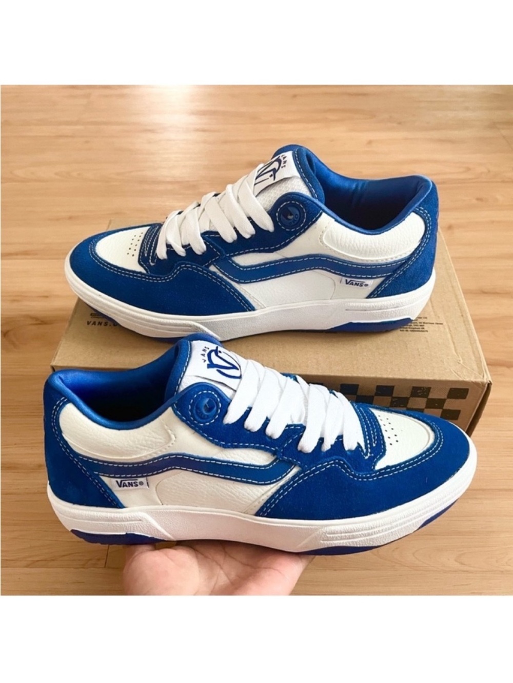 Vans Rowan 2 True Blue White
Women 8.5 US Mens 7.0 US